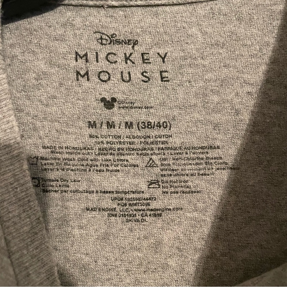 Disney Men's Mickey Mouse Graphic Adult T-Shirt
size M - Picture 3 of 3
